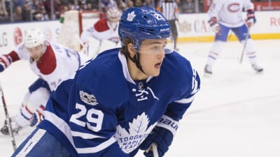 William Nylander spelar ishockey för Toronto i NHL.
