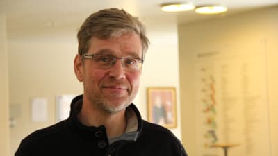 Henrik Palmén är lektor i finansiell ekonomi vid Hanken i Helsingfors.