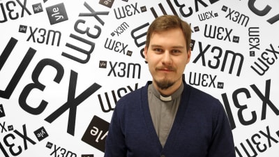 Prästen Linus Stråhlman besöker X3M.