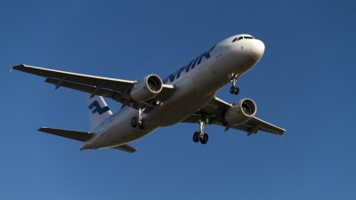 Finnairs Airbus A320 på väg att landa. (Arkivbild)
