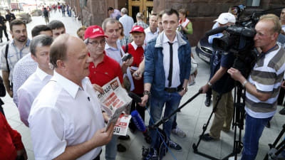 Kommunistledaren Gennadij  Zjuganov under valkampanjen i Moskva