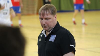 Micke Källman, tränare.