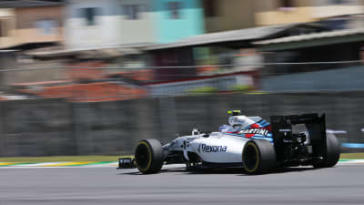 Valtteri Bottas rattar sin Williamsbil.