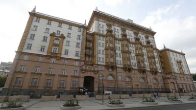 Ryssland skar nyligen ner på personalen vid USA:s ambassad i Moskva med 755 anställda