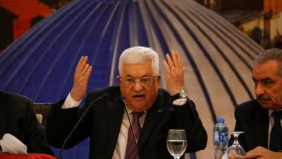 Palestnierna president Mahmud Abbas håller tal i Ramallah på Västbanken
