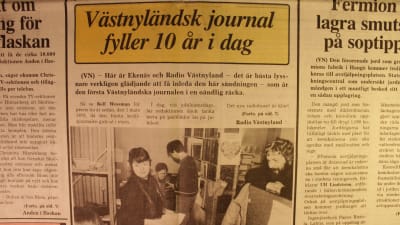 Ett gammalt tidningsurklipp.