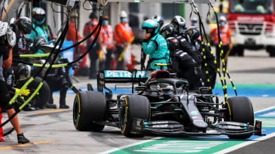 Valtteri Bottas efter ett depåstopp.