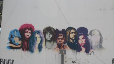 Bild av 27-klubben på en vägg i Tel Aviv
