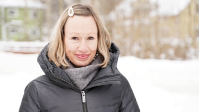kvinna i vinterjacka
