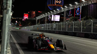Max Verstappen kör i Las Vegas.