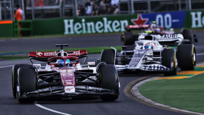 Valtteri Bottas kämpar om placeringar i Australiens GP.