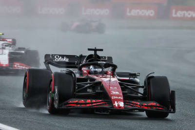 Valtteri Bottas kör på Zandvoort.