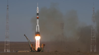 Sojuz skjuts iväg mot internationella rymdstationen den 11.10.2018.
