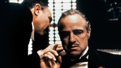 Marlon Brando spelar Don Vito Corleone i filmen Gudfadern