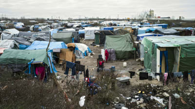 Vy över tältlägret i Calais den 23 februari.