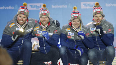 Emil Iversen, Martin Johnsrud Sundby, Sjur Røthe, Johannes Høsflot Klæbo med VM-guld 2019.