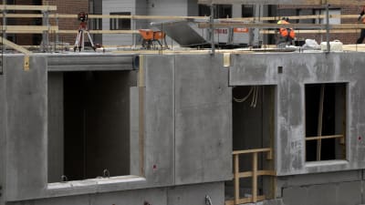 betongsväggar vid ett husbygge