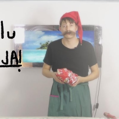 Alfred -kokki paketoi joululahjan