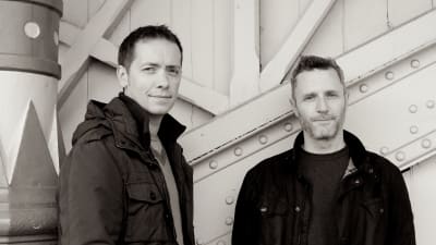 Manusförfattarna Nick Ostler och Mark Huckerby.