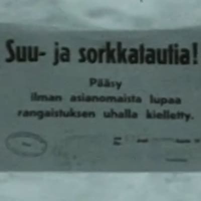 varningskylt för mul- och klövsjukan