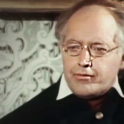 Göran Schauman som Runeberg