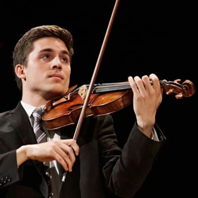 Stepehen Tavani Sibelius-viulukilpailussa 2015.