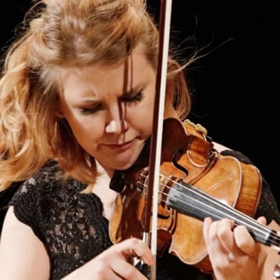 Sara Etelävuori Sibelius-viulukilpailussa 2015.