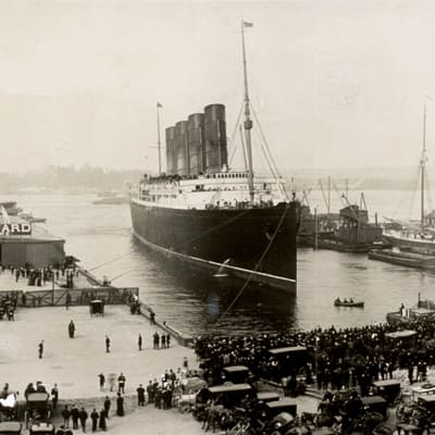 Valtamerialus Lusitania on saapunut New Yorkin satamaan vuonna 1907.