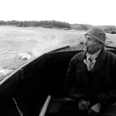73 år gamla åländska fiskaren och f.d. sjömannen Herbert Eklund.