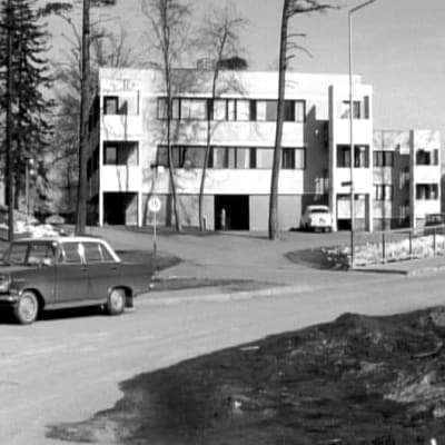 Bil och höghus, Yle 1969
