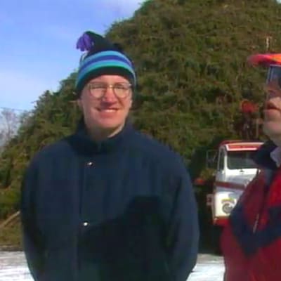 Stor påskbrasa byggs, Yle 1991