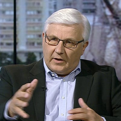 Julkisen sanan neuvoston puheenjohtaja Risto Uimonen.