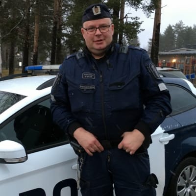 Vuoden poliisi, ylikonstaapeli Toni Reinikainen.