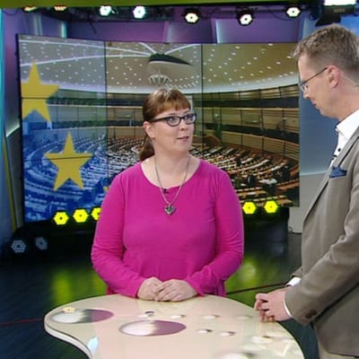 Aamu-tv:n eurovaalitentissä vasemmistoliiton Merja Kyllönen.