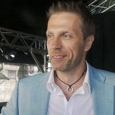Jari Sarasvuo.
