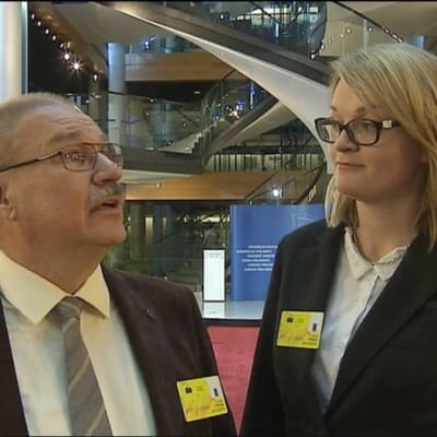 Toimittajat Paavo Koponen ja Maria Bonnor.