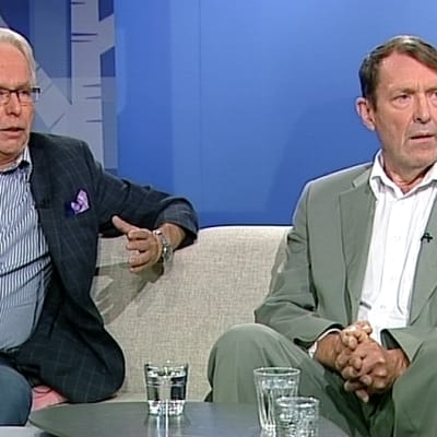 Oikeushistorian professori Jukka Kekkonen ja entinen pankkivaltuuston jäsen Esko Seppänen.