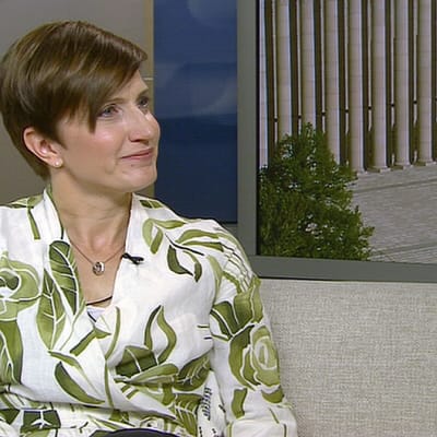 Peruspalveluministeri Susanna Huovinen.