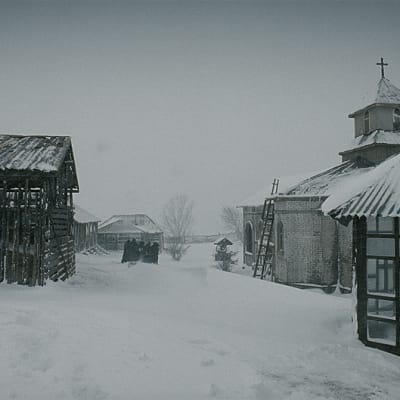Kuva Christian Mungiun elokuvasta Yli vuorten.