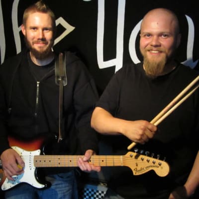 The Youngers -yhtyeen Mikko Vainonen ja Matti Vainio 