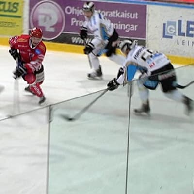 Vaasan Sport ja Lahden Pelicans kohtasivat Vaasassa toisessa liigakarsintaottelussa tiistaina.