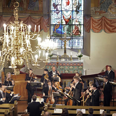 Barokkiorkesteri esiintyy kirkossa