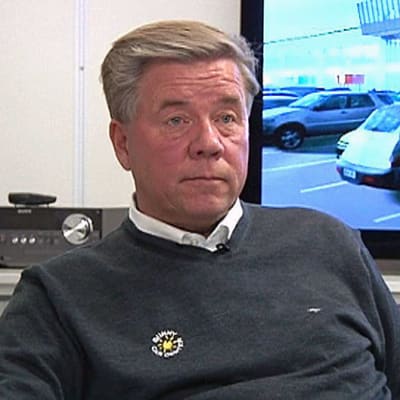 Mies kuvassa