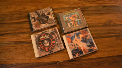 Fyra cd-skivor.