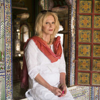 Brittinäyttelijä Joanna Lumley tutustuu synnyinmaahansa Intiaan.