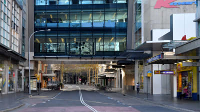 Gatorna i centrum av Sydney låg öde då de nya reglerna infördes.