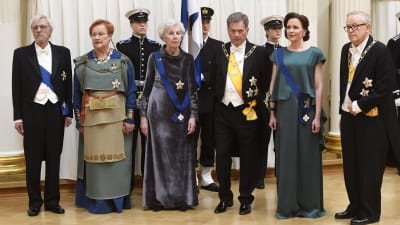 Pentti Arajärvi, president Tarja Halonen, Tellervo Koivisto, president Sauli Niinistö, Jenni Haukio och president Martti Ahtisaari. 