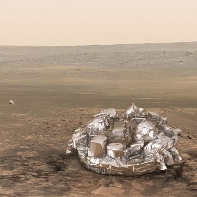 Piirroskuva metallisesta laskeutujasta ja sen laskuvarjosta Marsin kivisellä tasangolla.