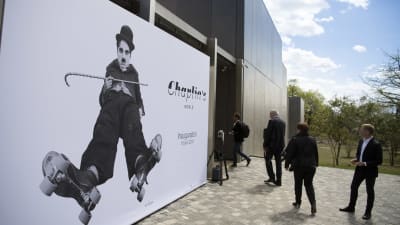 Ingången till Charlie Chaplin- museet som invigdes 16.4.2016