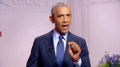 Barack Obama gestikulerar under ett tal